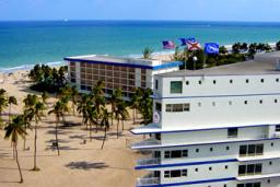 Beachside bar @ Hotel